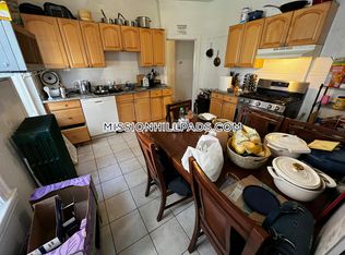 34 Cherokee St #2, Boston, MA 02120