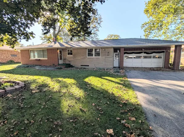 301 N Hawthorne Ave, East Peoria, IL 61611