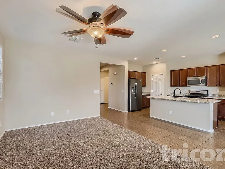 16833 W Moreland St — Photo 7