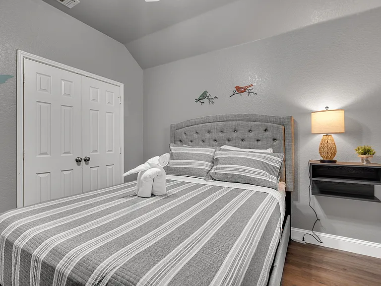10804 Pineview Ln — Photo 21