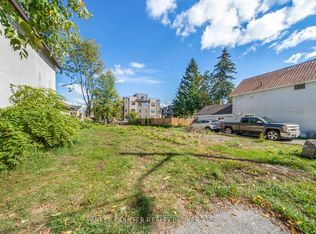58 Scott St, Orillia, ON L3V 4R4