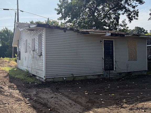 4th image of 1349 N McNeil St