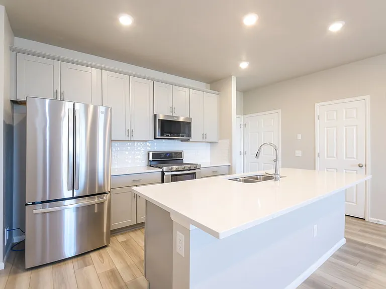 13959 Vispo Way — Photo 9