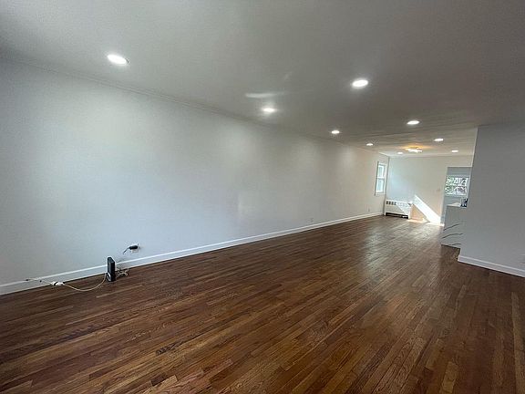 5th image of 4031 Grace Ave #W7