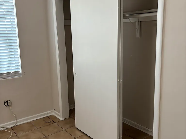 1258 Alhambra Cir #2 — Photo 23
