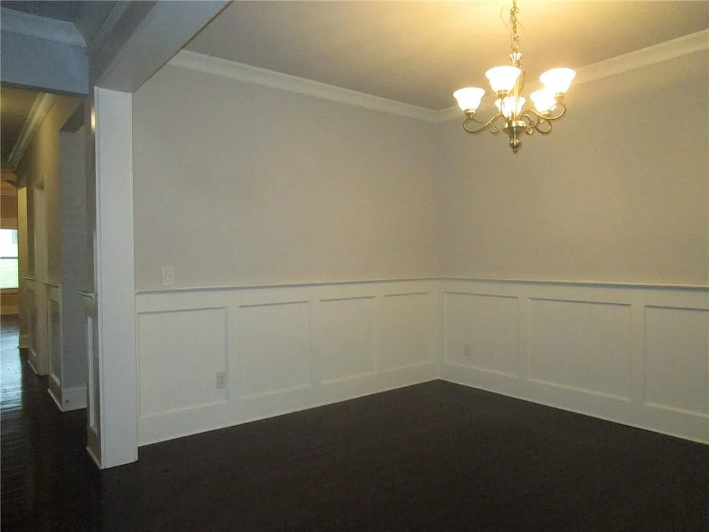 4 bed, 3.5 bath, 2575 sqft, $2,400 — Photo 4