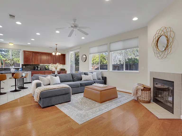 Santos Ranch Ct — Photo 11