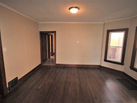 4th image of 5728 W Berenice Ave