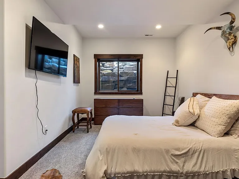 688 N Explorer Peak Dr — Photo 11