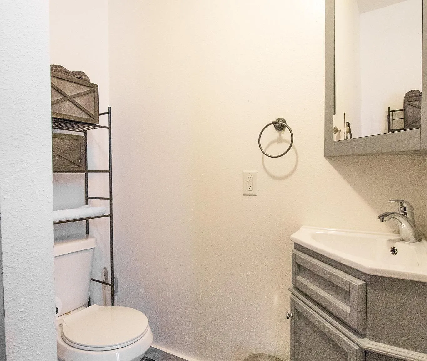 1 bed, 600 sqft, $895 — Photo 3