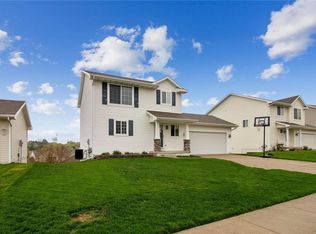 460 Ridgewood Blvd, Pleasant Hill, IA 50327