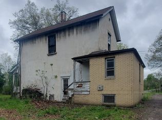 17 Oak Park, Youngstown, OH 44505