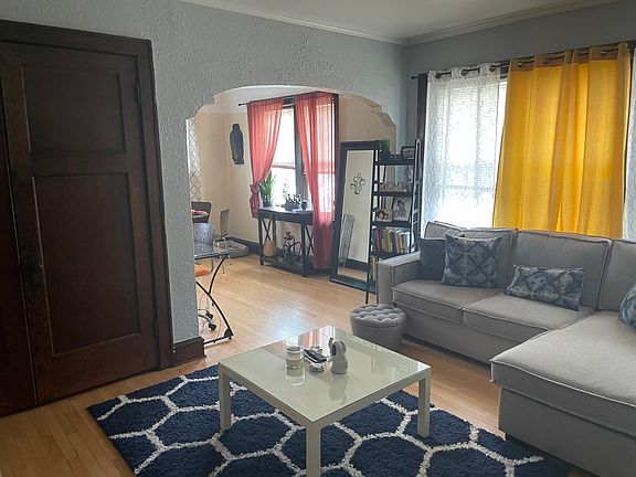 3rd image of 3059 S Kinnickinnic Ave APT 7