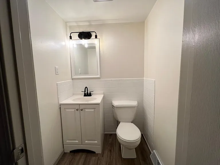 421 S Chestnut St — Photo 7