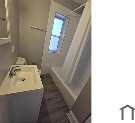 1332 W 78th St #3 — Photo 2
