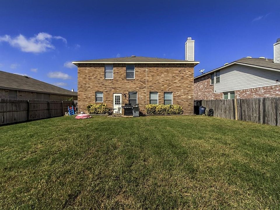 2nd image of 5136 Cliff Oaks Dr