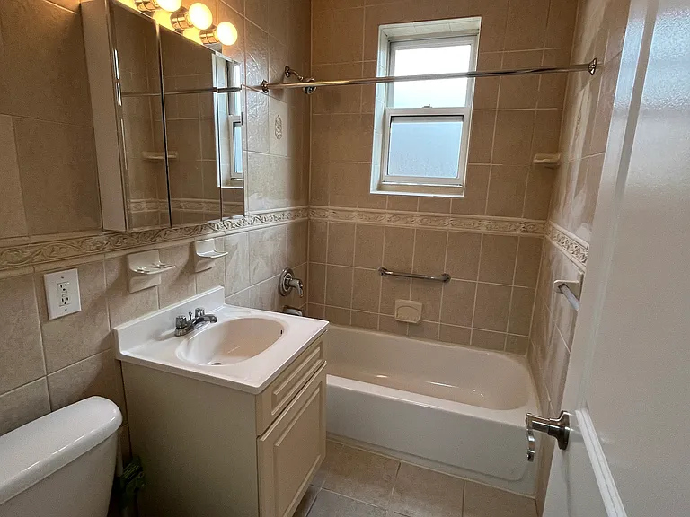 2795 Shore Pkwy #3G — Photo 6
