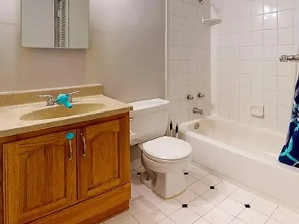 2030 N Adams St APT 402, Arlington, VA 22201