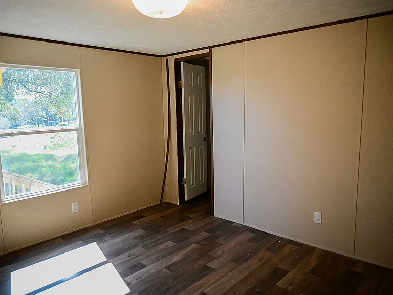 909 Pine Eagle Ln — Photo 6