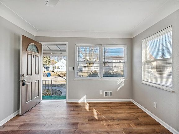 4th image of 4431 Caroline Ave