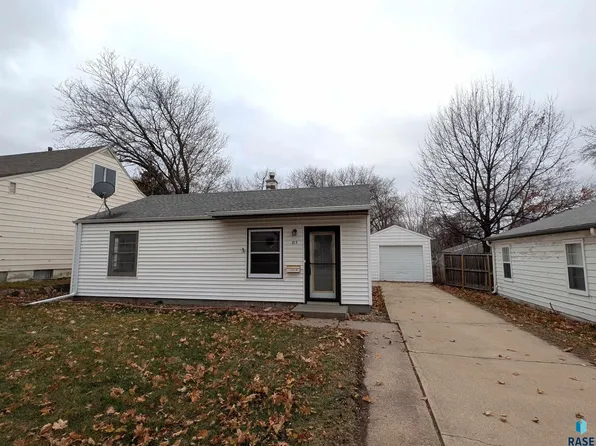813 S Garfield Ave, Sioux Falls, SD 57104