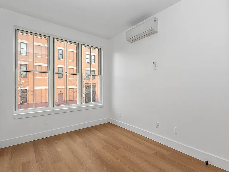 762 Madison St #3B — Photo 9