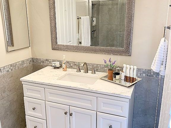 Guest bath 