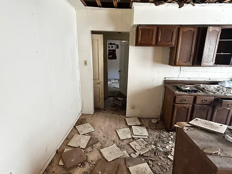 304 N Spruce St — Photo 24