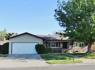 254 W Earl Way, Hanford, CA 93230