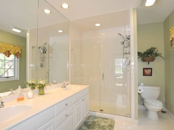 Newer Master Bath w/dbl vanity