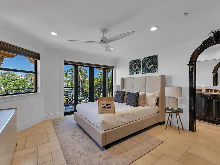 1011 Rhodes Villa Ave — Photo 18