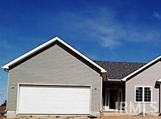 1632 E Harvest Ridge Ln, Warsaw, IN 46582