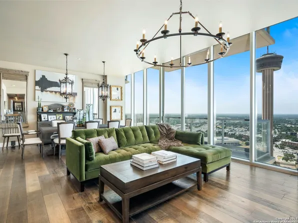 610 E MARKET ST #3015, San Antonio, TX 78205