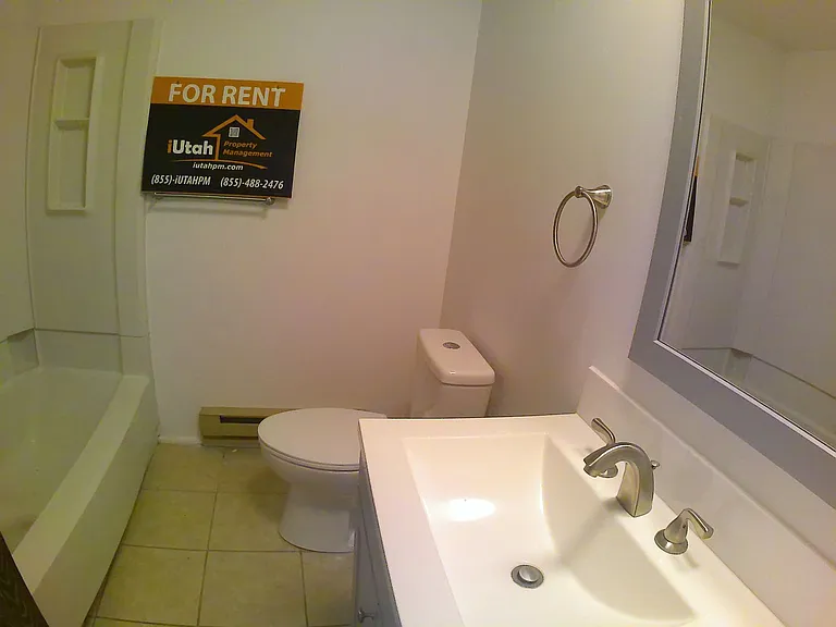 870 N Jackson Ave — Photo 14