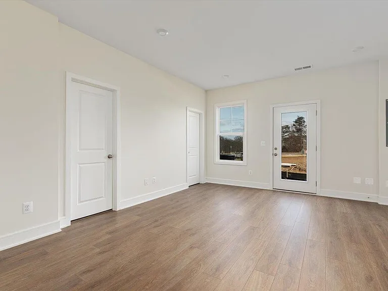 123 Choke Cherry Ct — Photo 16