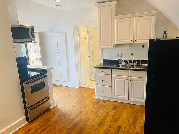 5th image of 1227 Neil Ave #B