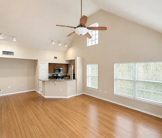5541 Rosehill Rd #203 — Photo 2