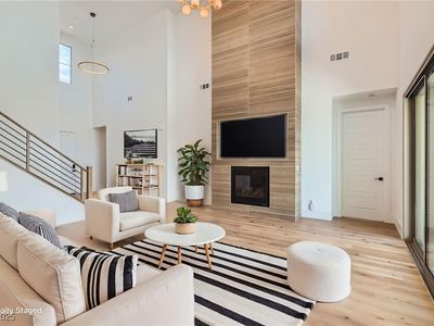 182 Robledo St, Las Vegas, NV, 89138