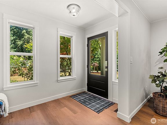3rd image of 5014 Willow Lane NW