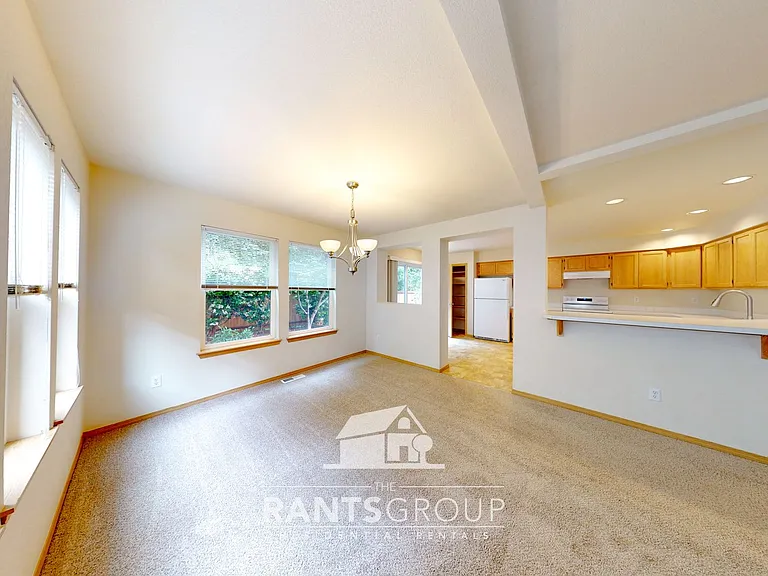 1316 Mills Landing Ct SE — Photo 4