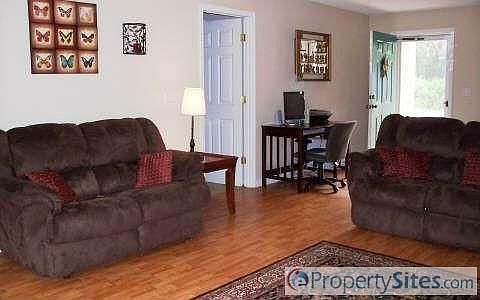 3rd image of 102 Piedmont Dr