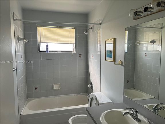 2nd image of 5940 Cornwall Ln