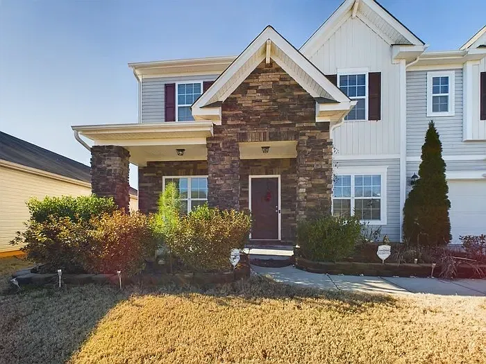 5 bed, 3338 sqft, $3,500 — Photo 2