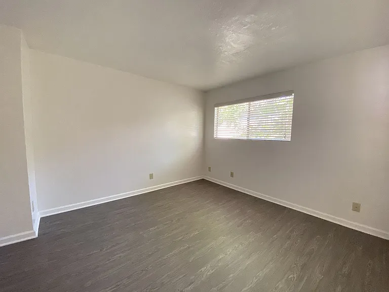 I & 23rd Townhomes — Photo 15