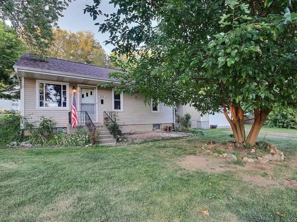 305 E Highland St, Albion, IN 46701