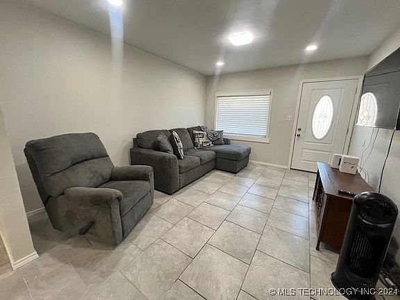4th image of 2556 S 106th East Ave