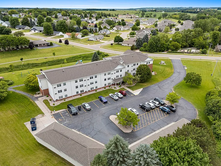 Mayville Heights Apartments is a convenient 55+ senior living community with HEAT AND WATER INCLU... — Photo 28