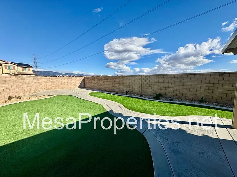 5229 Jarvis Ln — Photo 28