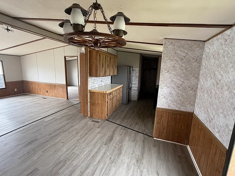 2569 Park Cir #13 — Photo 5