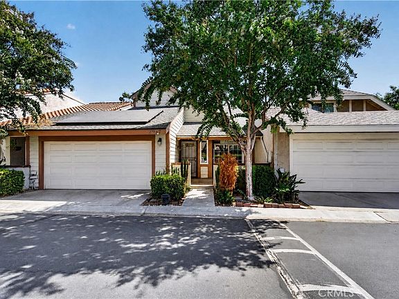 2nd image of 2947 Cherry Way